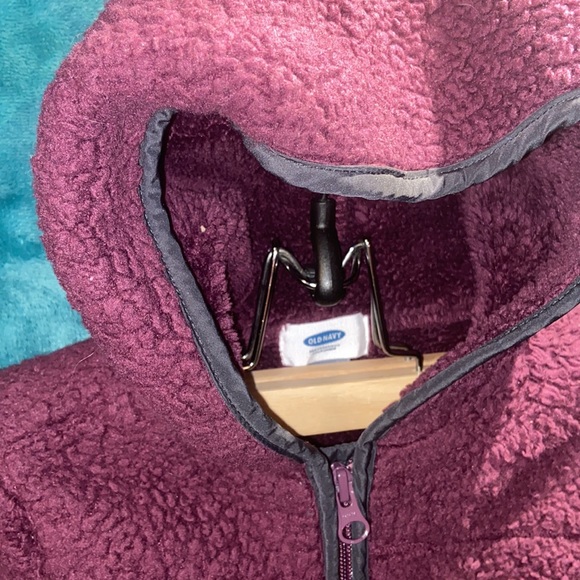 BUNDLE DISCOUNTS! Sz 3T Old Navy Dark Purple Sherpa Zip up Hoodie Girls - Picture 3 of 10